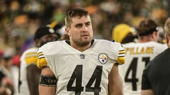 REPORT - Steelers Not Discussing New Contract with Fullback Derek Watt At This Point (Derek Watt)